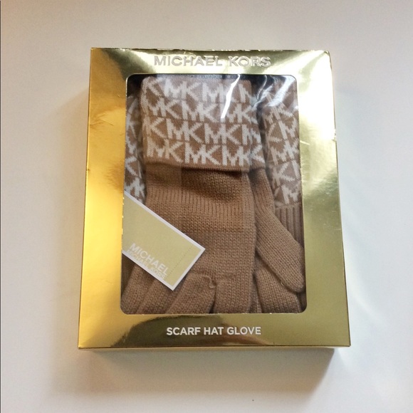 Michael Kors Scarf Hat Glove Box Gift Set - Picture 2 of 4